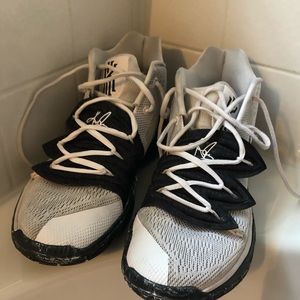 Kyrie 5 “cookies and cream”